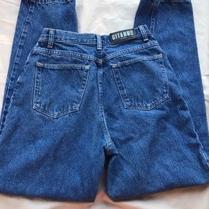 HIGH WAISTED MOM JEANS 👖